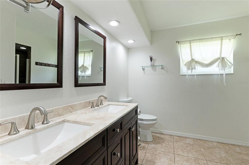 For Sale: $450,000 (3 beds, 2 baths, 1734 Square Feet)