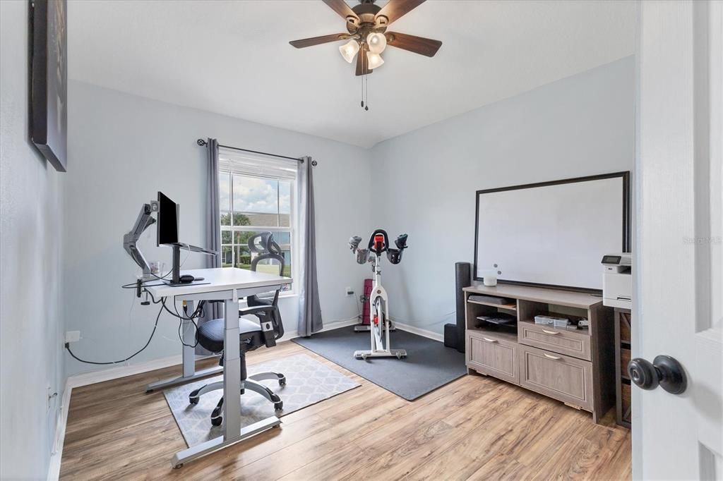 Active With Contract: $315,000 (3 beds, 2 baths, 1644 Square Feet)