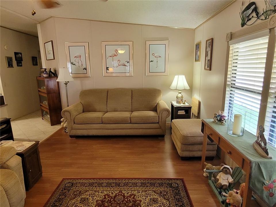 For Sale: $197,500 (2 beds, 2 baths, 1280 Square Feet)