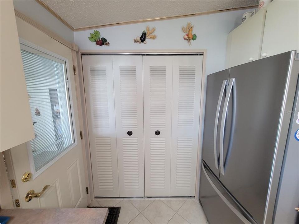 For Sale: $197,500 (2 beds, 2 baths, 1280 Square Feet)