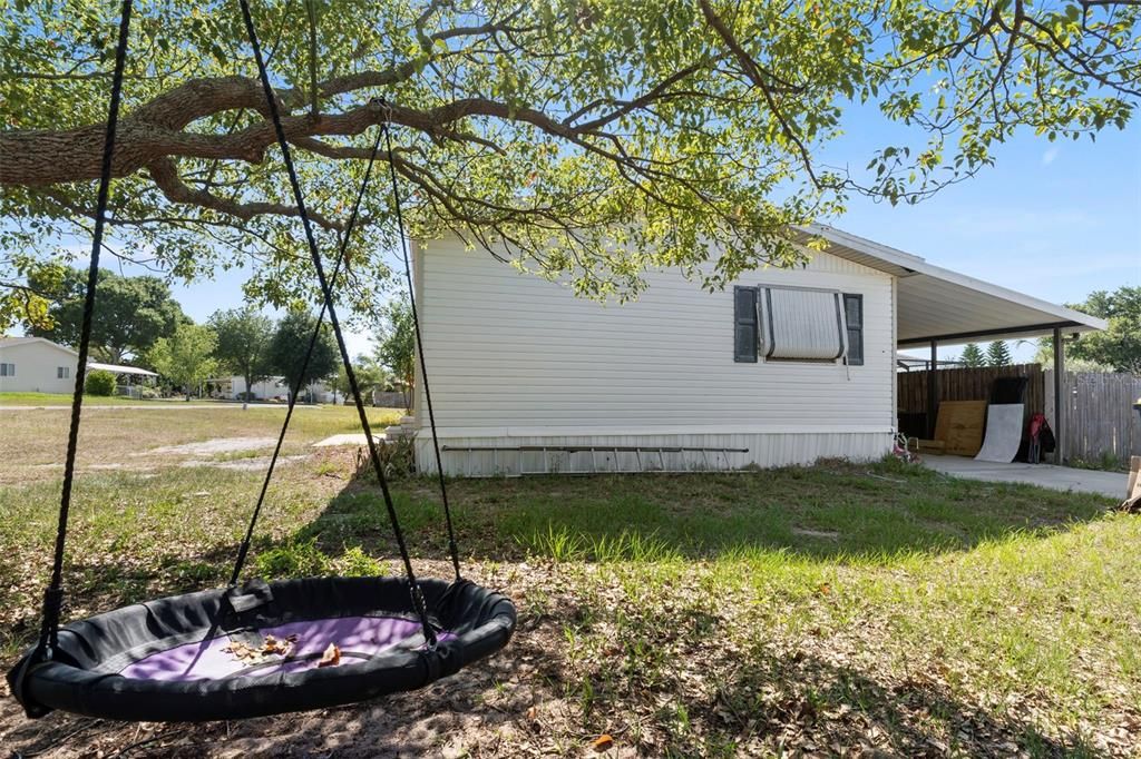 Active With Contract: $200,000 (3 beds, 2 baths, 1104 Square Feet)