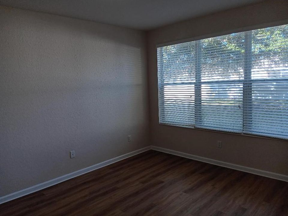 For Rent: $1,700 (2 beds, 2 baths, 1429 Square Feet)