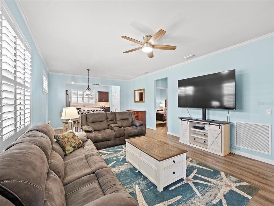 For Sale: $495,000 (2 beds, 2 baths, 1436 Square Feet)