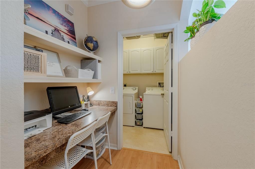 For Sale: $209,900 (1 beds, 1 baths, 976 Square Feet)