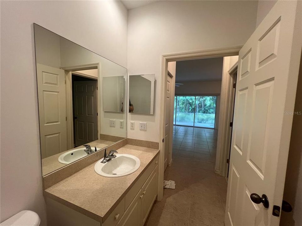 For Rent: $1,799 (2 beds, 2 baths, 1364 Square Feet)