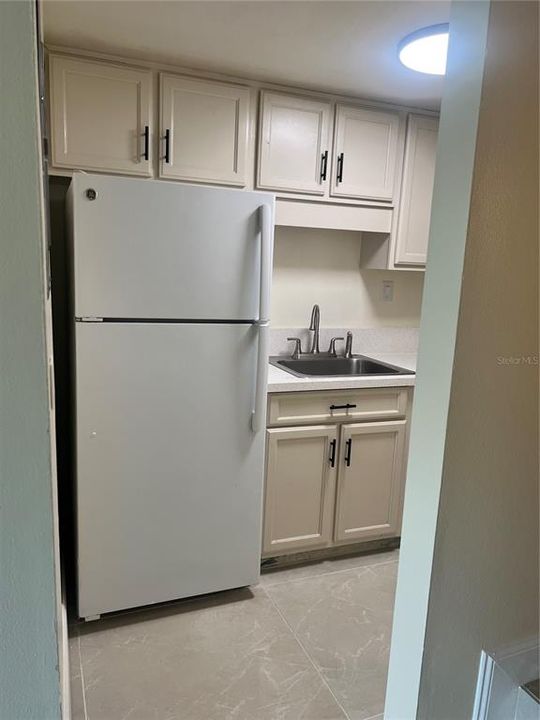 For Rent: $1,400 (1 beds, 1 baths, 666 Square Feet)