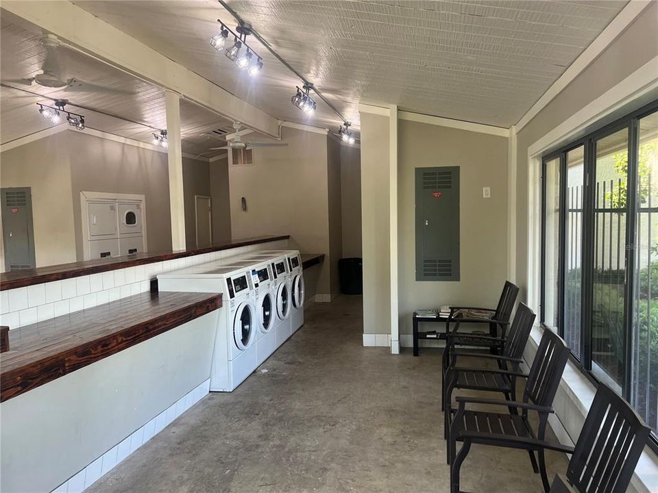 For Rent: $1,400 (1 beds, 1 baths, 666 Square Feet)