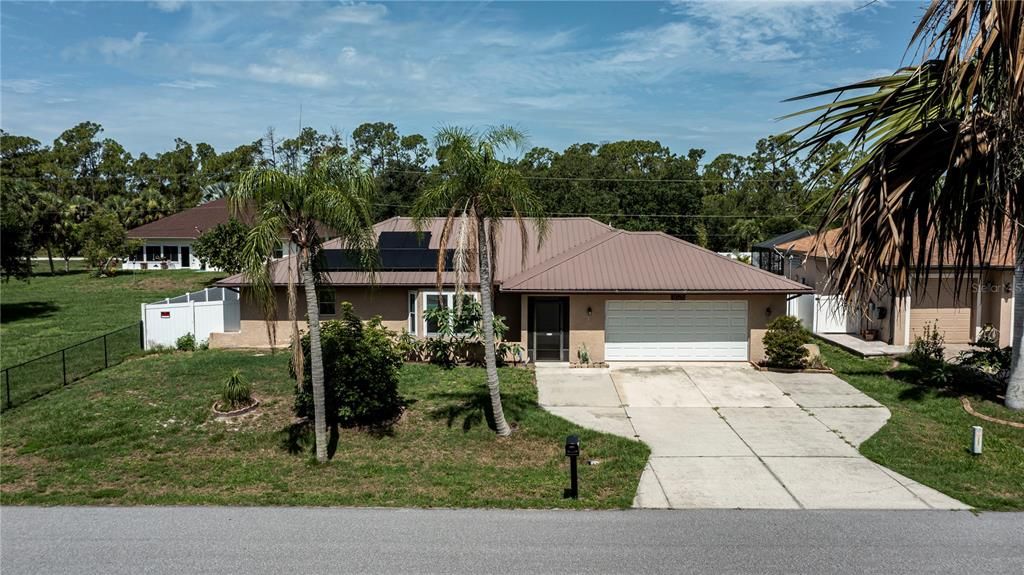 For Sale: $425,000 (3 beds, 2 baths, 1780 Square Feet)