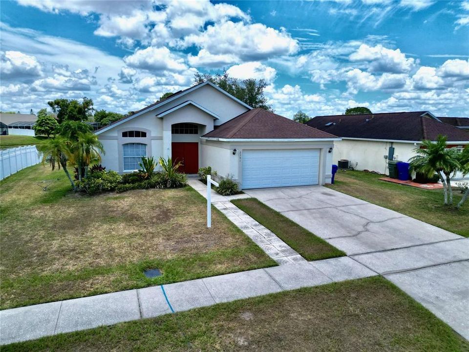 For Sale: $380,000 (3 beds, 2 baths, 1619 Square Feet)