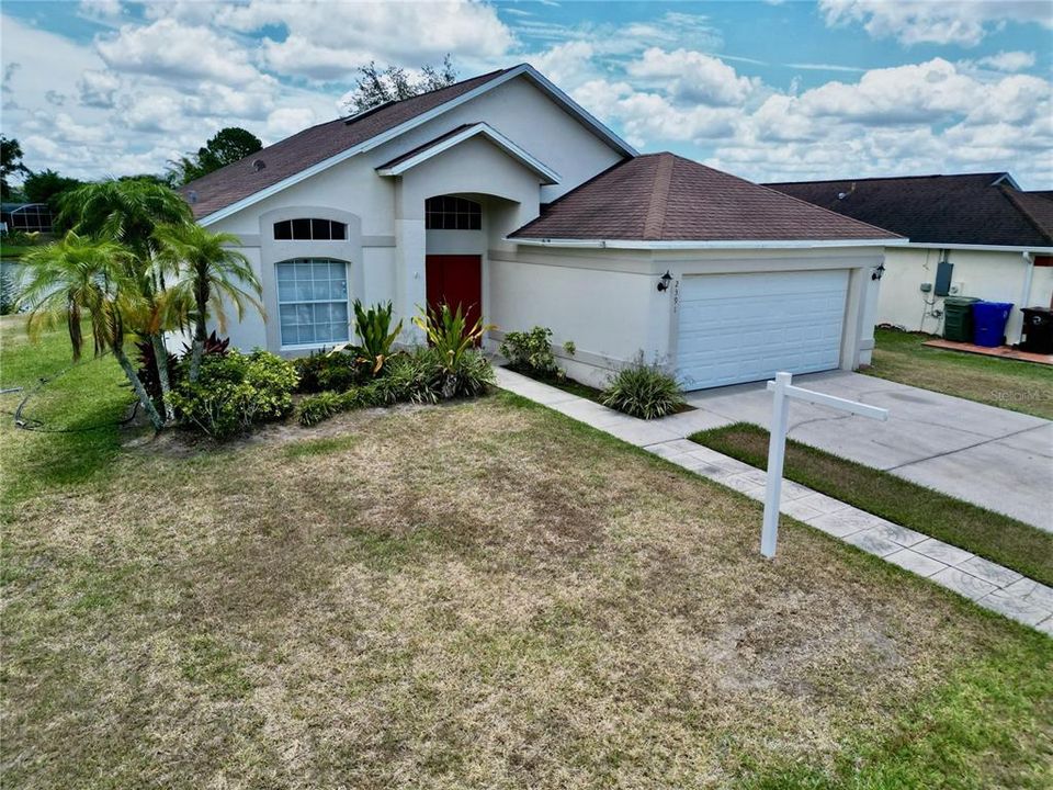 For Sale: $380,000 (3 beds, 2 baths, 1619 Square Feet)