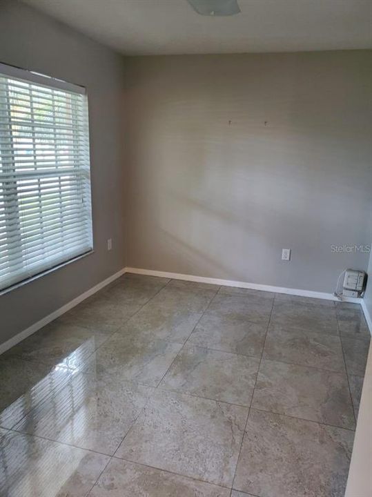 For Rent: $1,950 (3 beds, 2 baths, 1464 Square Feet)