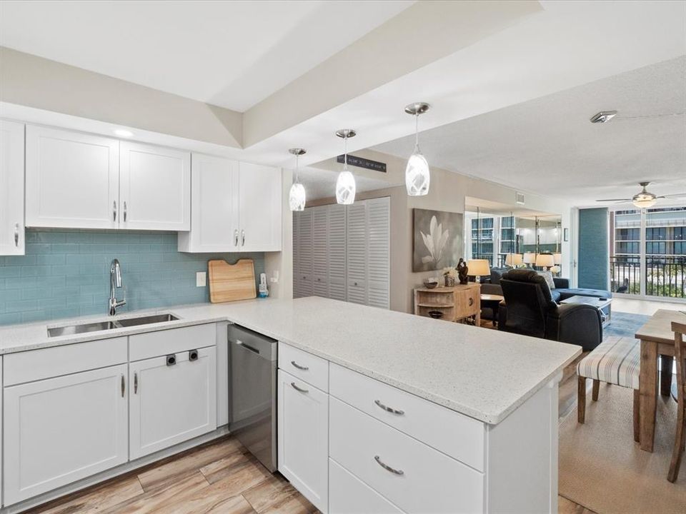 Active With Contract: $3,600 (2 beds, 2 baths, 1380 Square Feet)