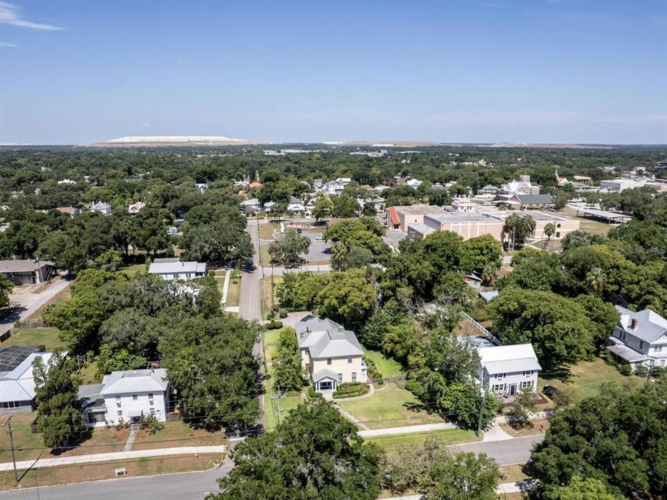 Ariel view of the neighborhood.