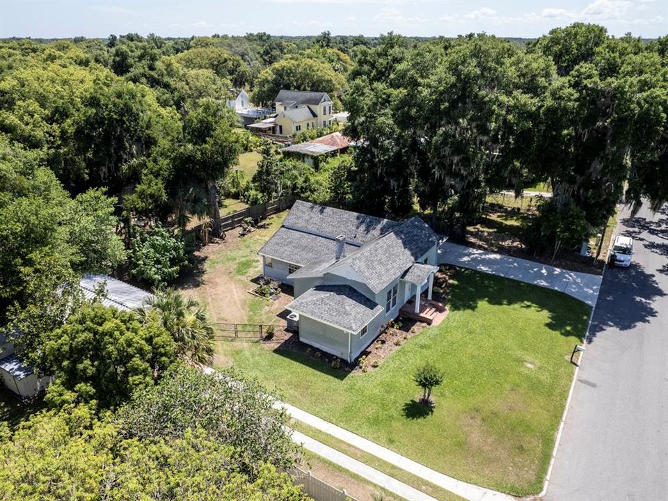 Ariel view of the neighborhood.