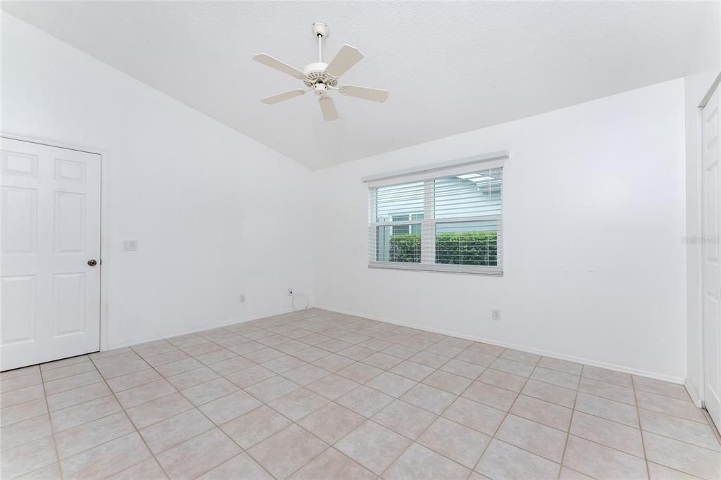 For Sale: $450,000 (2 beds, 2 baths, 1585 Square Feet)