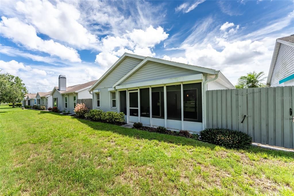 For Sale: $450,000 (2 beds, 2 baths, 1585 Square Feet)