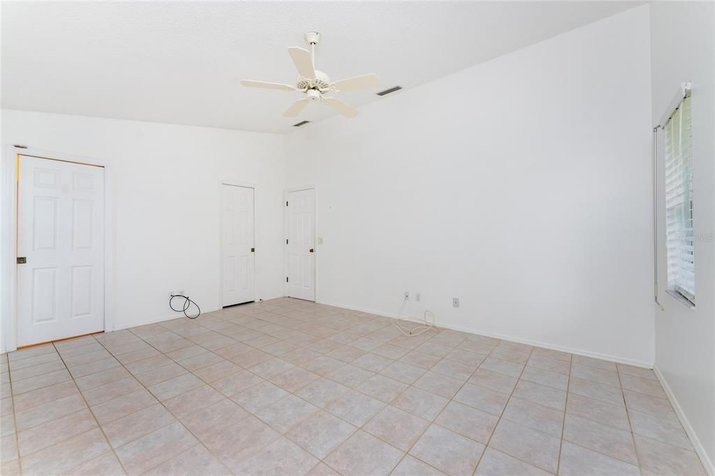 For Sale: $430,000 (2 beds, 2 baths, 1585 Square Feet)