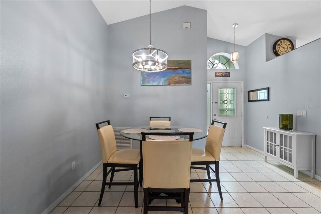 Active With Contract: $354,900 (3 beds, 2 baths, 1253 Square Feet)