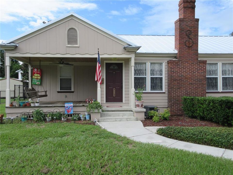 For Sale: $404,500 (3 beds, 2 baths, 1789 Square Feet)