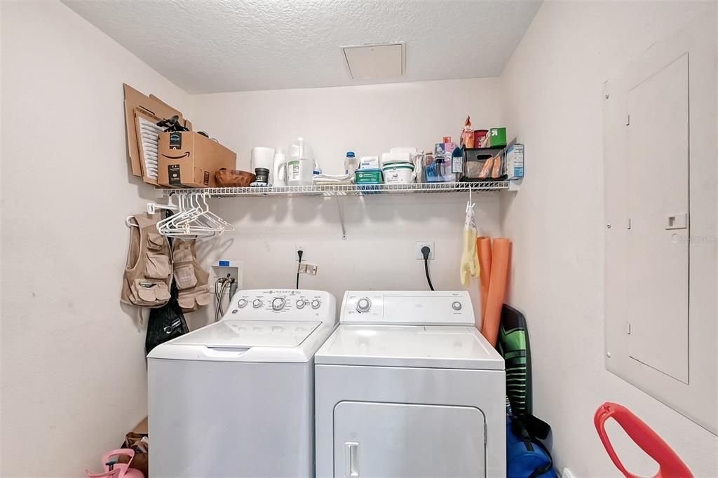 For Sale: $619,900 (1 beds, 1 baths, 715 Square Feet)