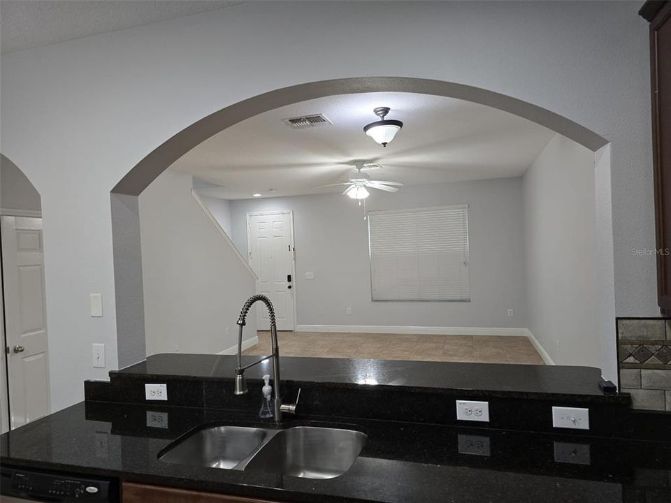 For Rent: $2,490 (2 beds, 2 baths, 1292 Square Feet)