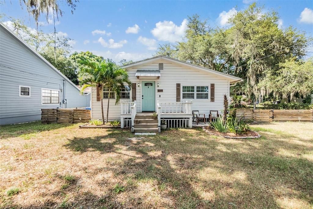 Recently Sold: $315,000 (2 beds, 2 baths, 840 Square Feet)