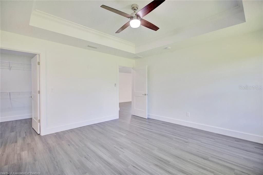 For Sale: $359,900 (3 beds, 2 baths, 1640 Square Feet)