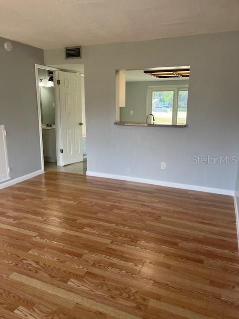 For Rent: $1,900 (2 beds, 2 baths, 1000 Square Feet)