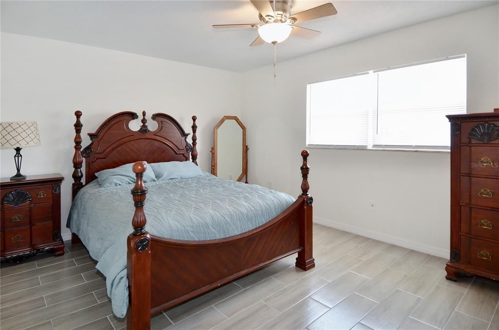 For Sale: $249,000 (1 beds, 1 baths, 624 Square Feet)