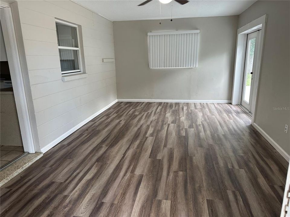 For Rent: $2,620 (3 beds, 1 baths, 1212 Square Feet)