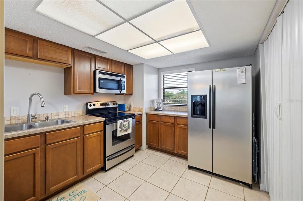 Beautiful Wood Cabinets in the kitchen