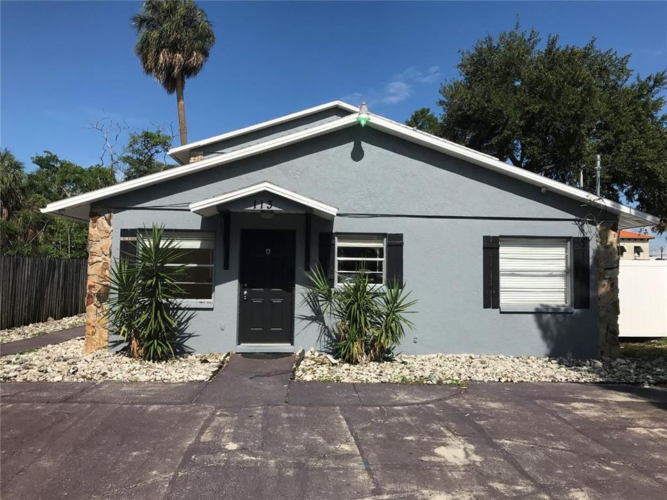 Recently Rented: $2,250 (3 beds, 1 baths, 900 Square Feet)