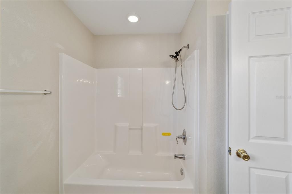 Active With Contract: $264,900 (3 beds, 2 baths, 1589 Square Feet)