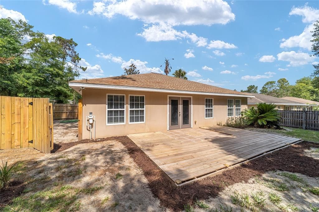 Active With Contract: $264,900 (3 beds, 2 baths, 1589 Square Feet)