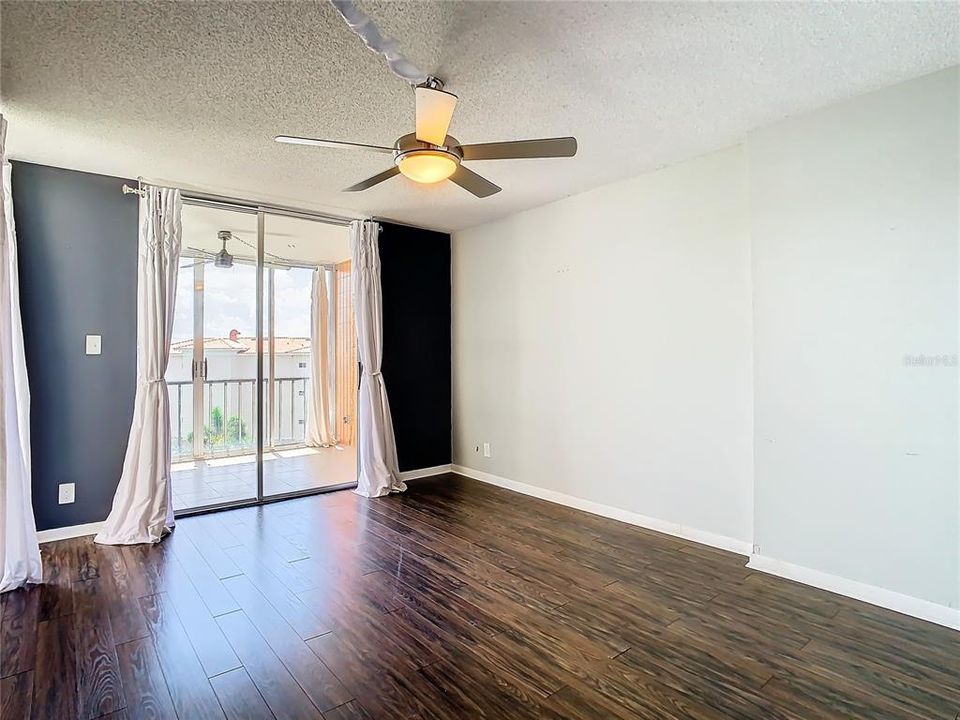 For Rent: $2,750 (2 beds, 2 baths, 1230 Square Feet)