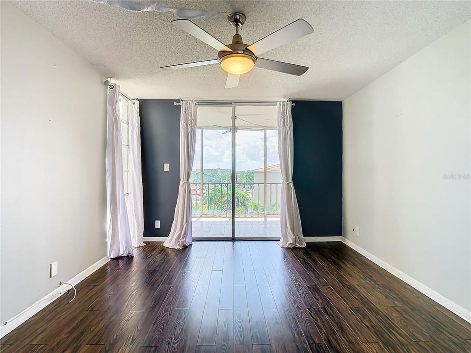 For Rent: $2,750 (2 beds, 2 baths, 1230 Square Feet)