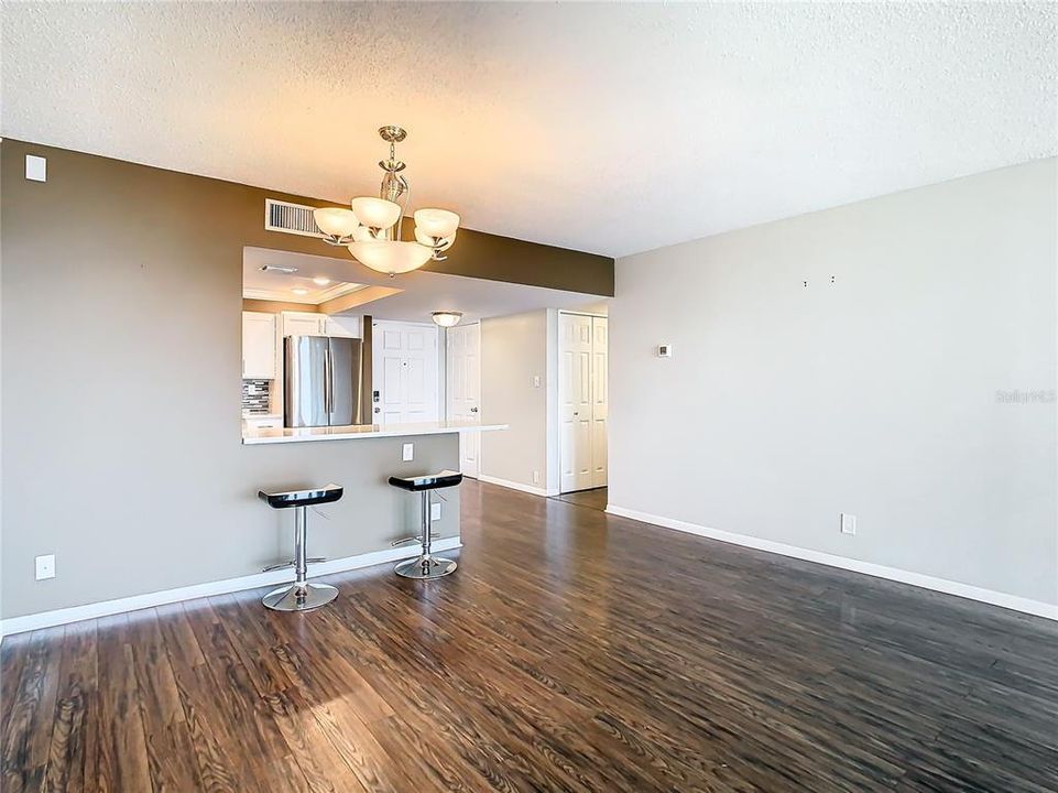 For Rent: $2,750 (2 beds, 2 baths, 1230 Square Feet)