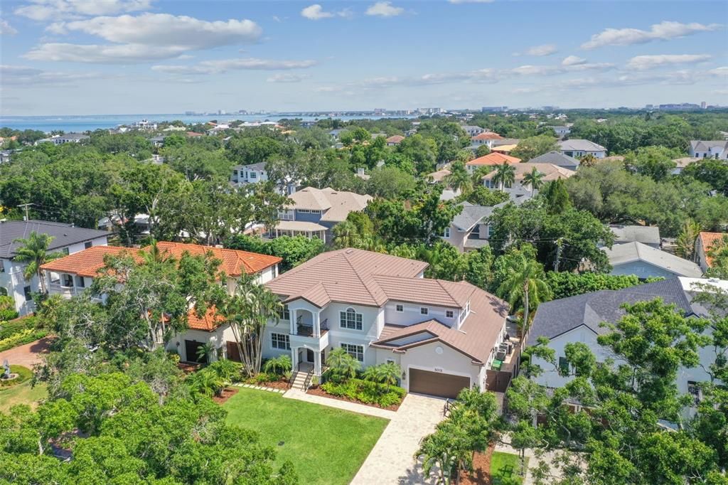 For Sale: $2,799,000 (5 beds, 4 baths, 5161 Square Feet)