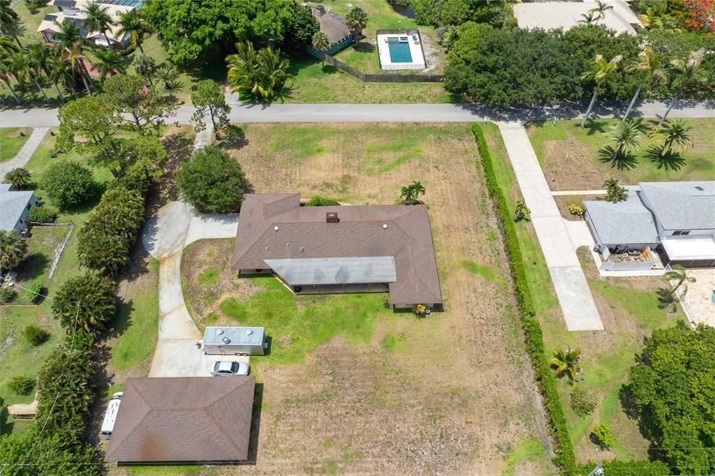 For Sale: $1,600,000 (4 beds, 2 baths, 2850 Square Feet)