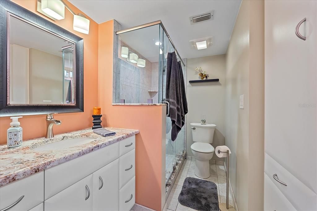 For Sale: $439,900 (2 beds, 2 baths, 1070 Square Feet)