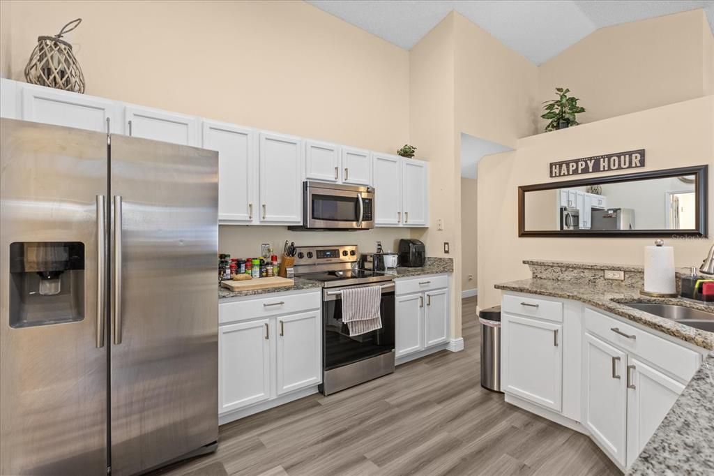 Active With Contract: $430,000 (4 beds, 2 baths, 1801 Square Feet)