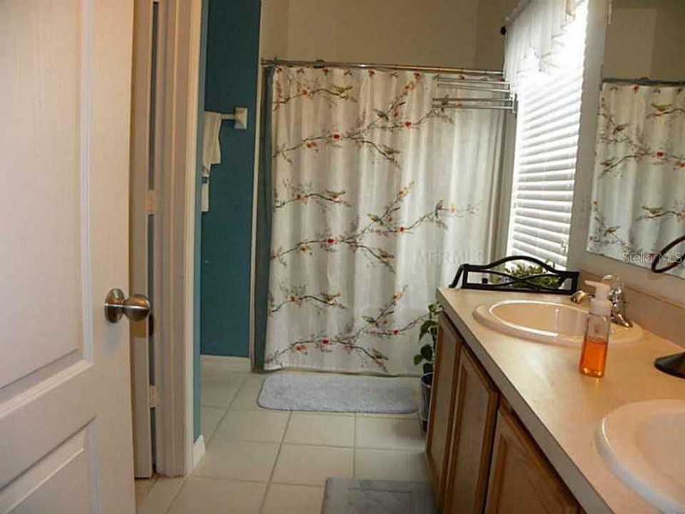 Recently Rented: $2,050 (2 beds, 2 baths, 1216 Square Feet)