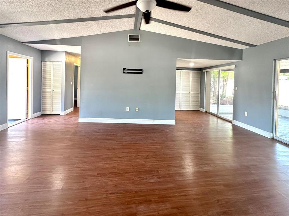 For Rent: $2,895 (3 beds, 2 baths, 1525 Square Feet)