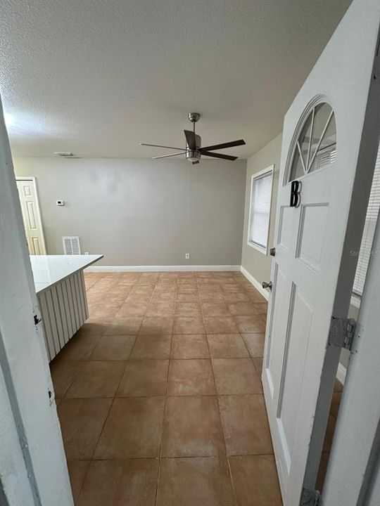 For Rent: $1,600 (1 beds, 1 baths, 650 Square Feet)