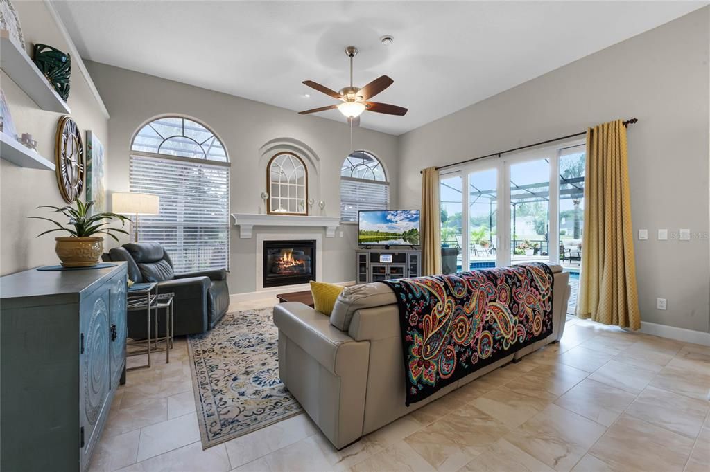 Active With Contract: $887,000 (5 beds, 3 baths, 3097 Square Feet)