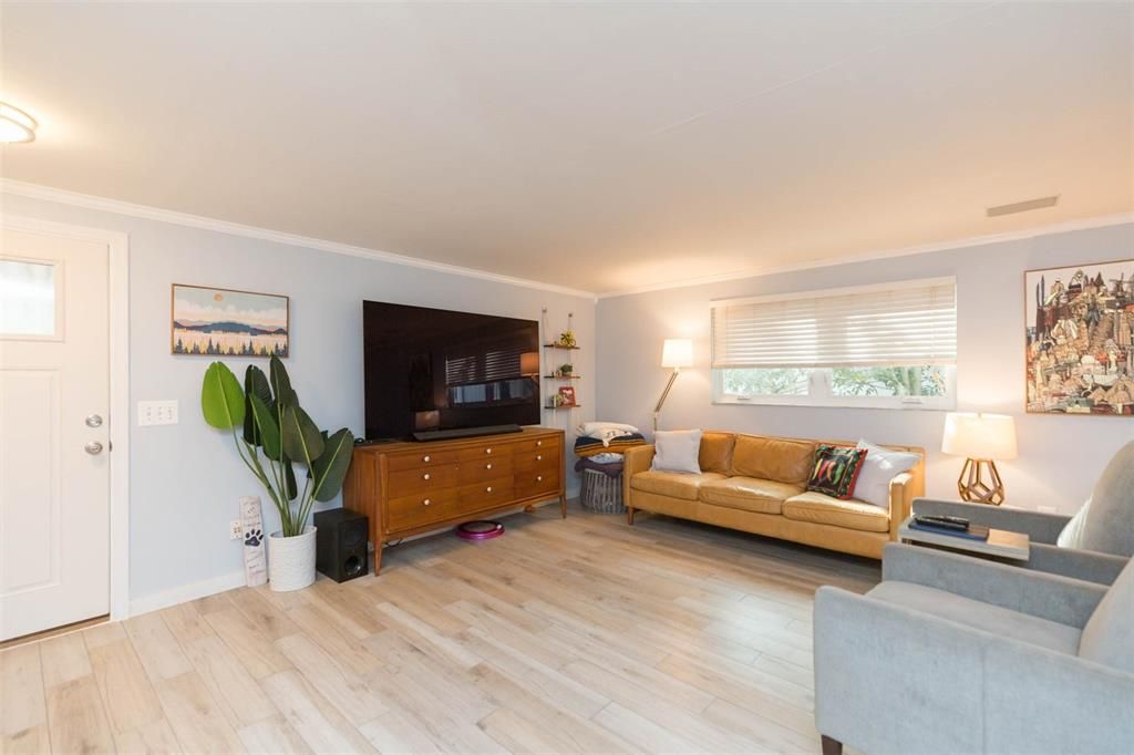 For Sale: $435,000 (2 beds, 2 baths, 1420 Square Feet)