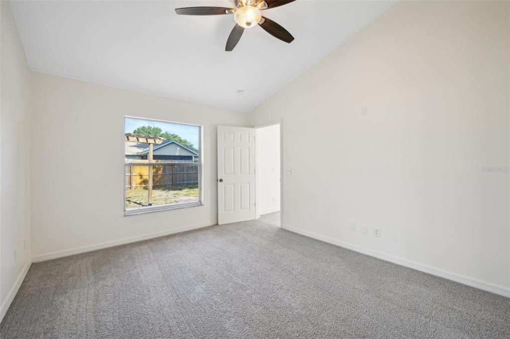 For Sale: $324,900 (3 beds, 2 baths, 1268 Square Feet)