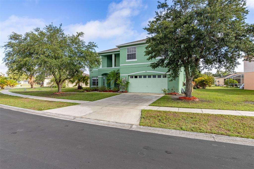 Active With Contract: $465,000 (6 beds, 3 baths, 2658 Square Feet)