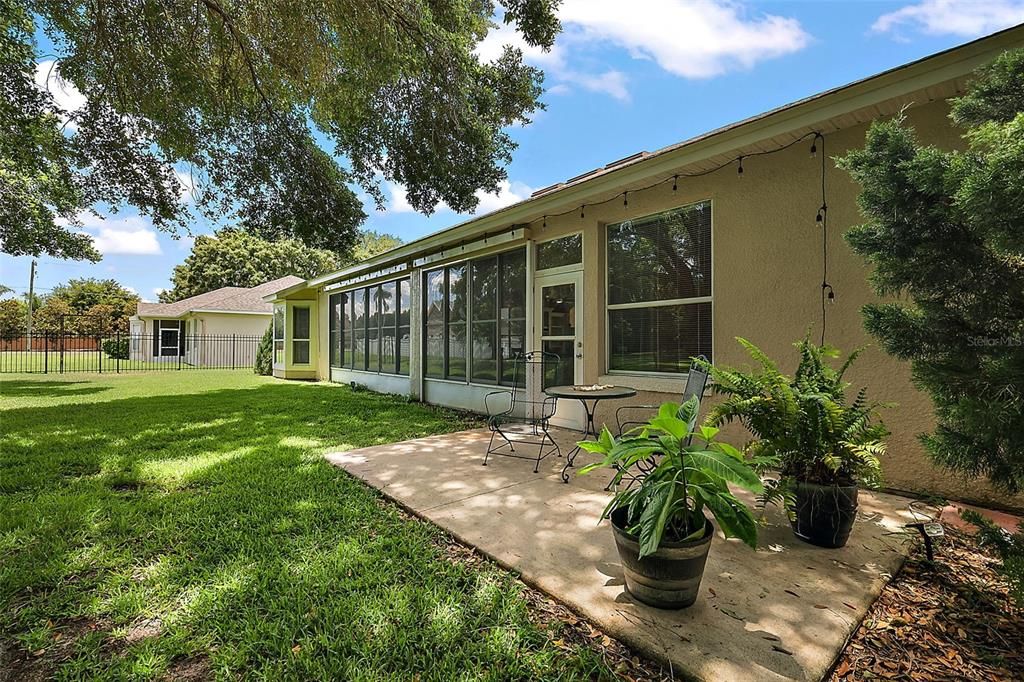 Active With Contract: $419,000 (3 beds, 2 baths, 2231 Square Feet)