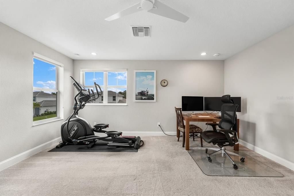 Spacious upstairs loft